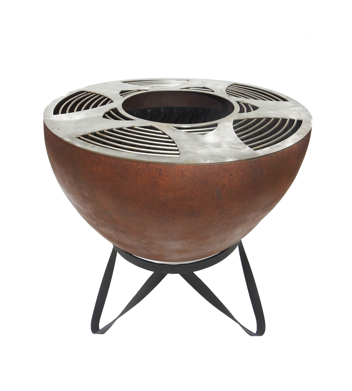 Chimenea Ancestral en jardín moderno - Diseño inspirado en la cultura Quimbaya bogotano